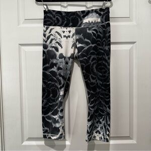 Lululemon Athletica Black‎ and Gray Performance Leggings